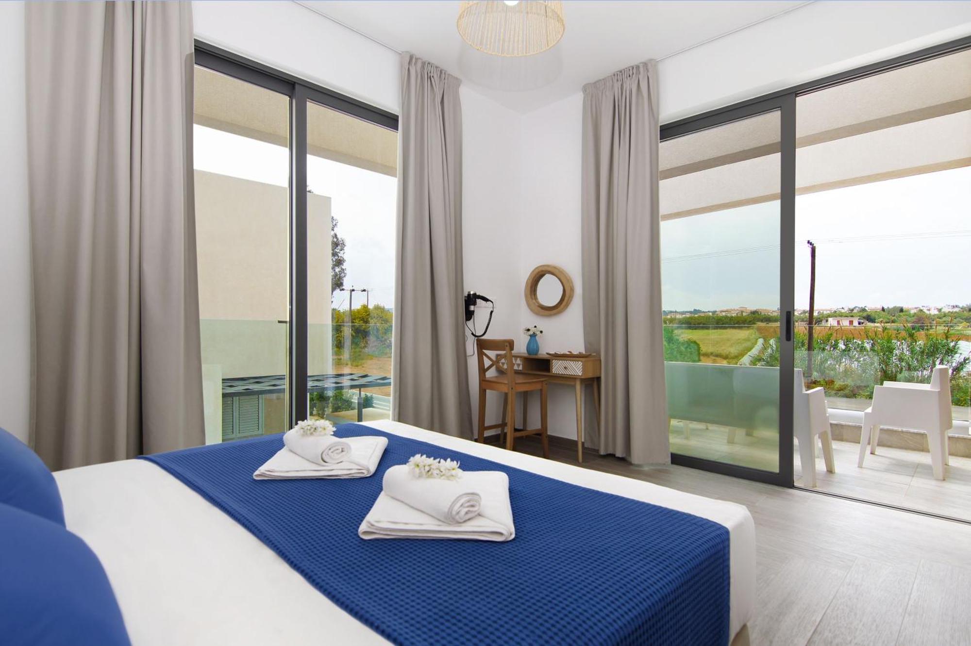 Villa Queen Valentina โปรทาราส ภายนอก รูปภาพ
