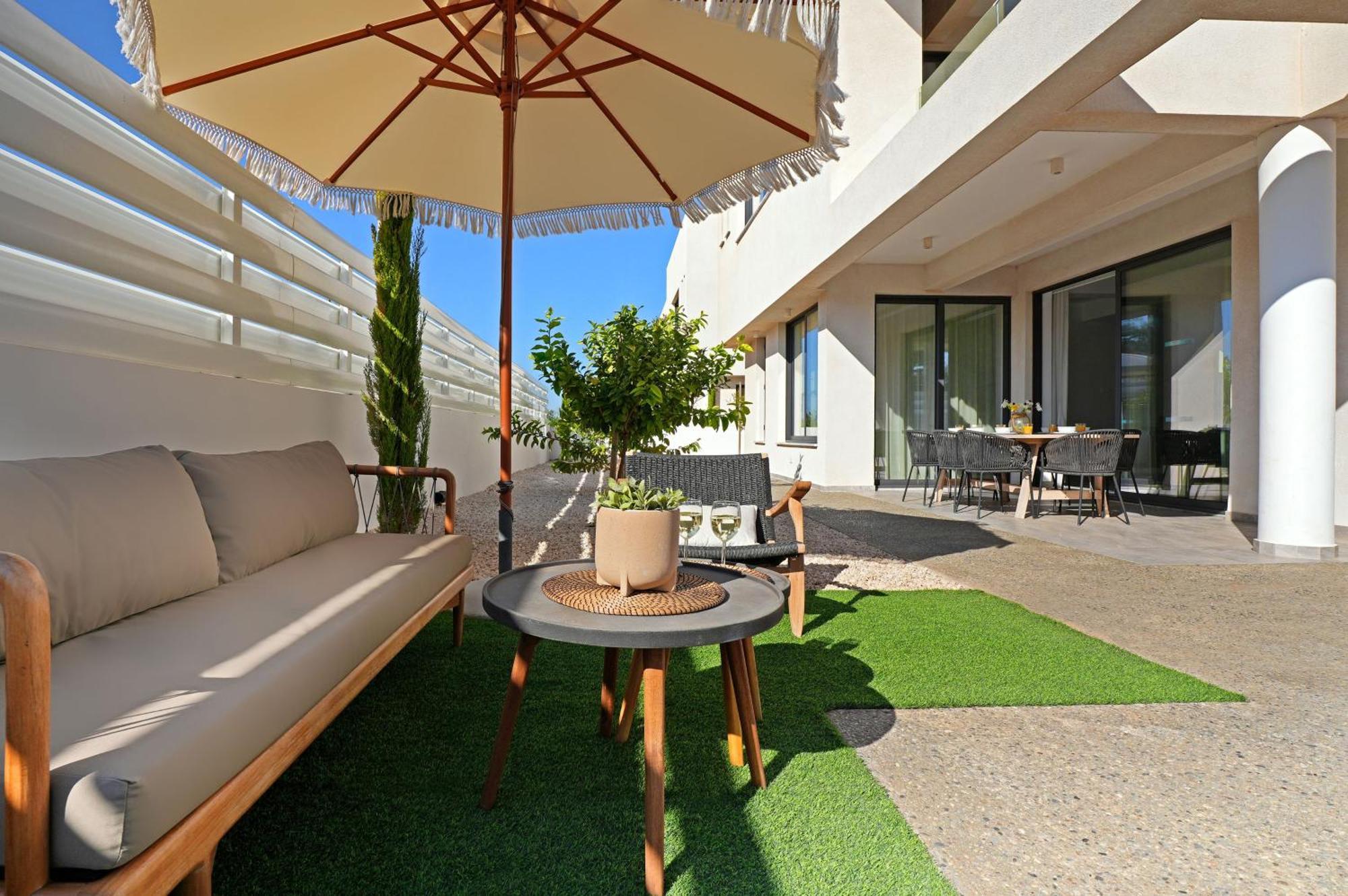 Villa Queen Valentina โปรทาราส ภายนอก รูปภาพ